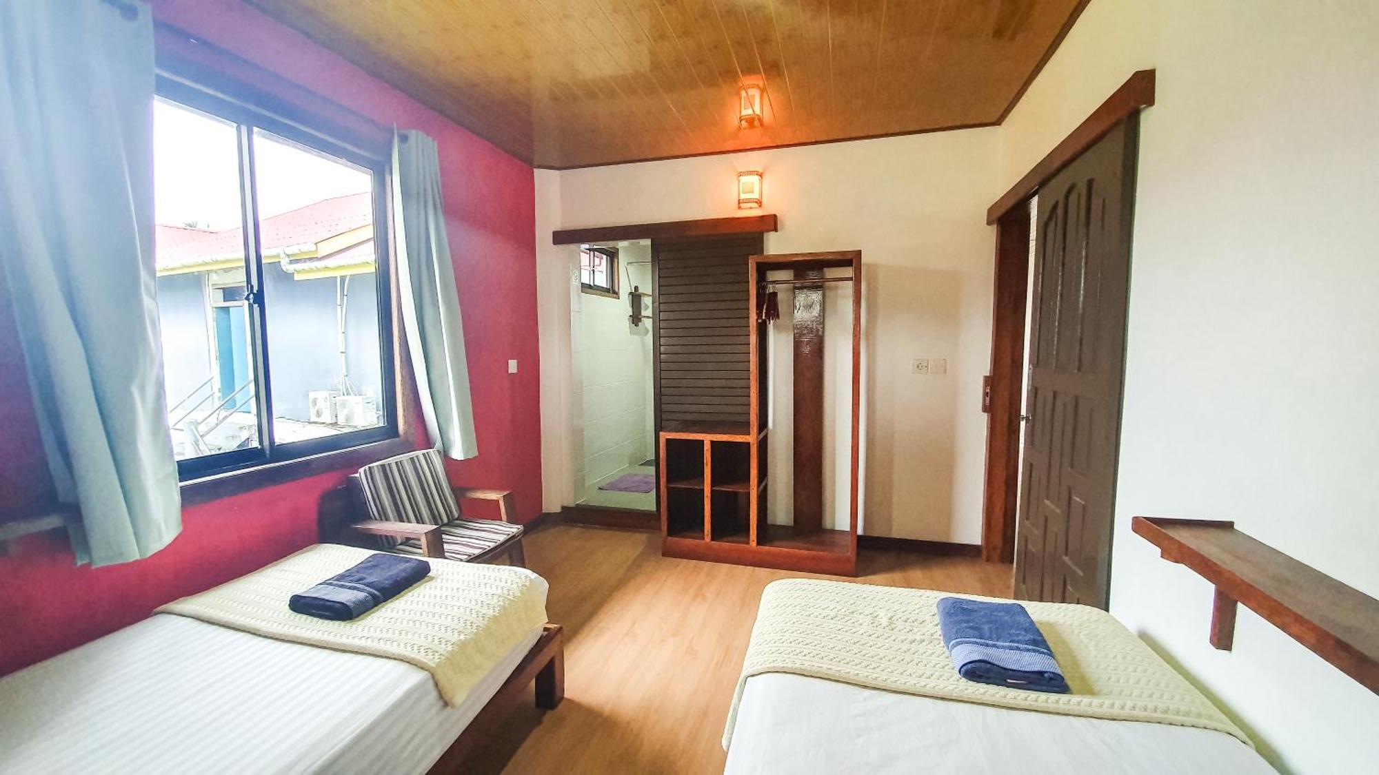 Jamburae Lodge Lagudri Habitación foto
