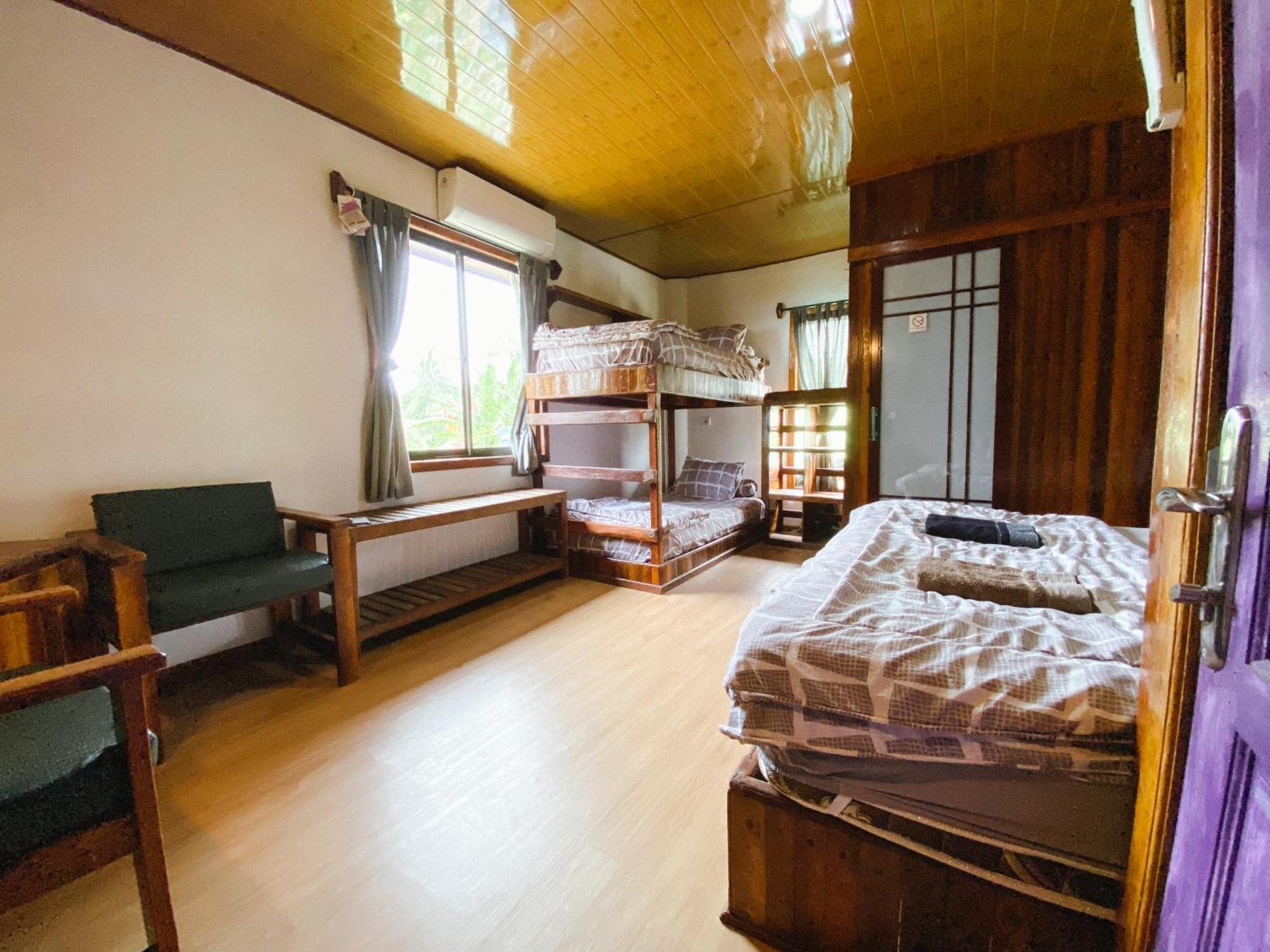 Jamburae Lodge Lagudri Habitación foto